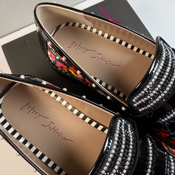 Betsey Johnson Black Floral Loafers - Picture 4 of 8